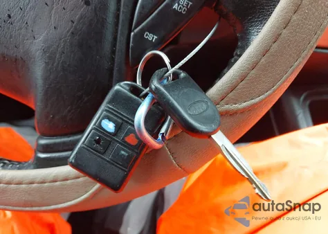 2006 Ford Escape Limited from USA, damaged, VIN 1FMCU94176KC14081